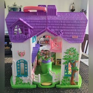 FISHER PRICE SWEET STREETS - RIDING STABLES - GREAT SHAPE - 2004 MODEL